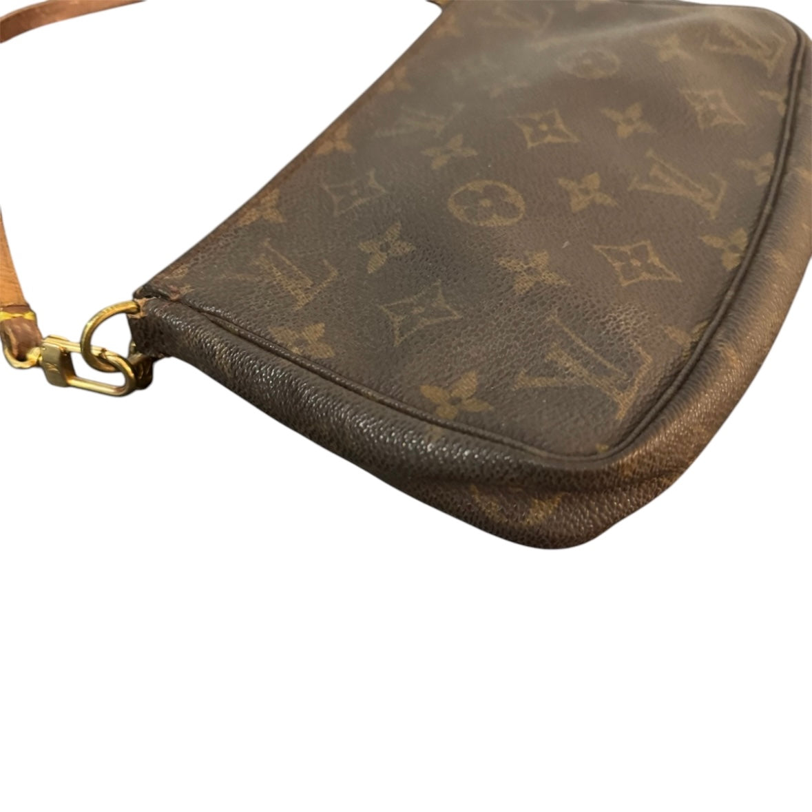 Louis Vuitton pochette pouch