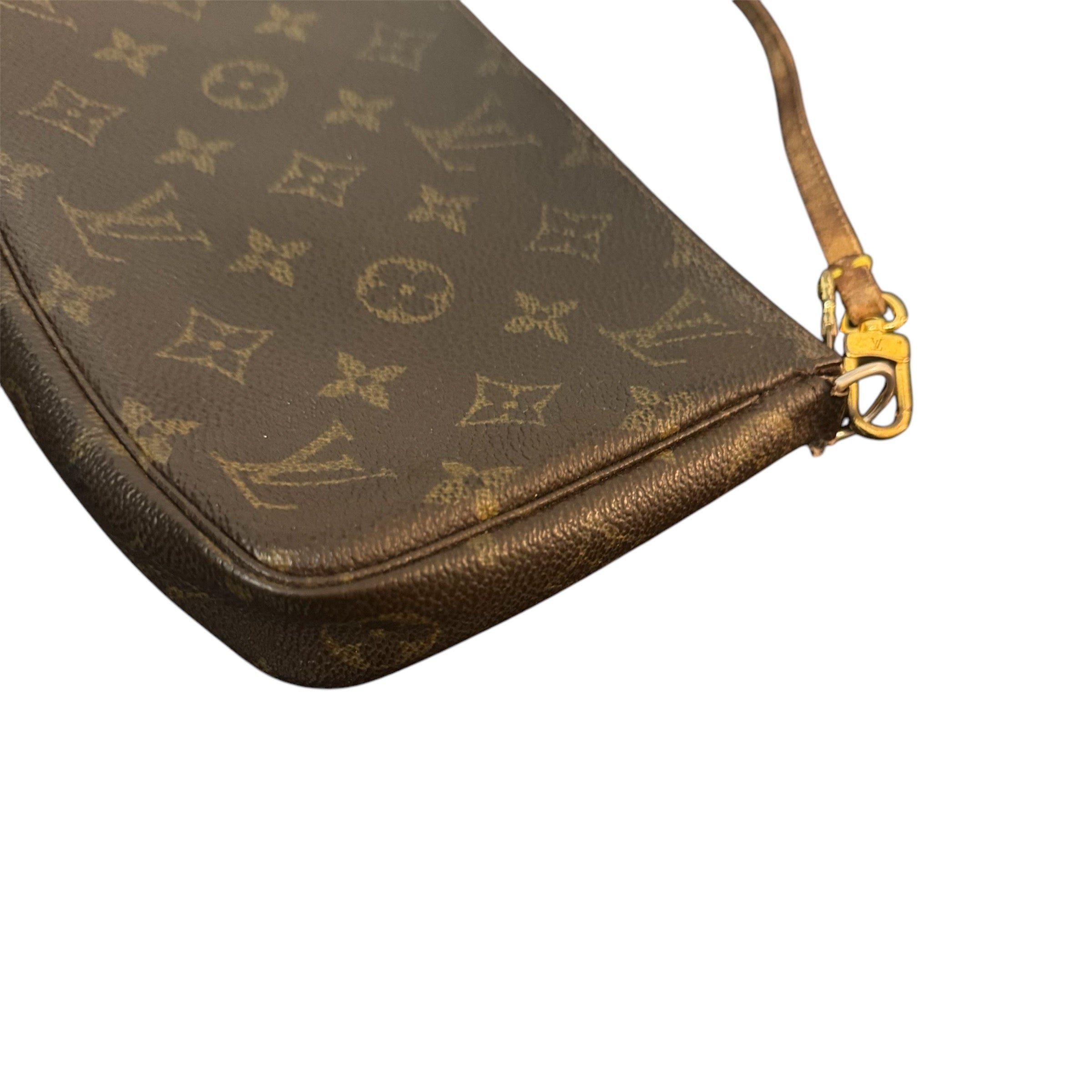 Louis Vuitton pochette pouch