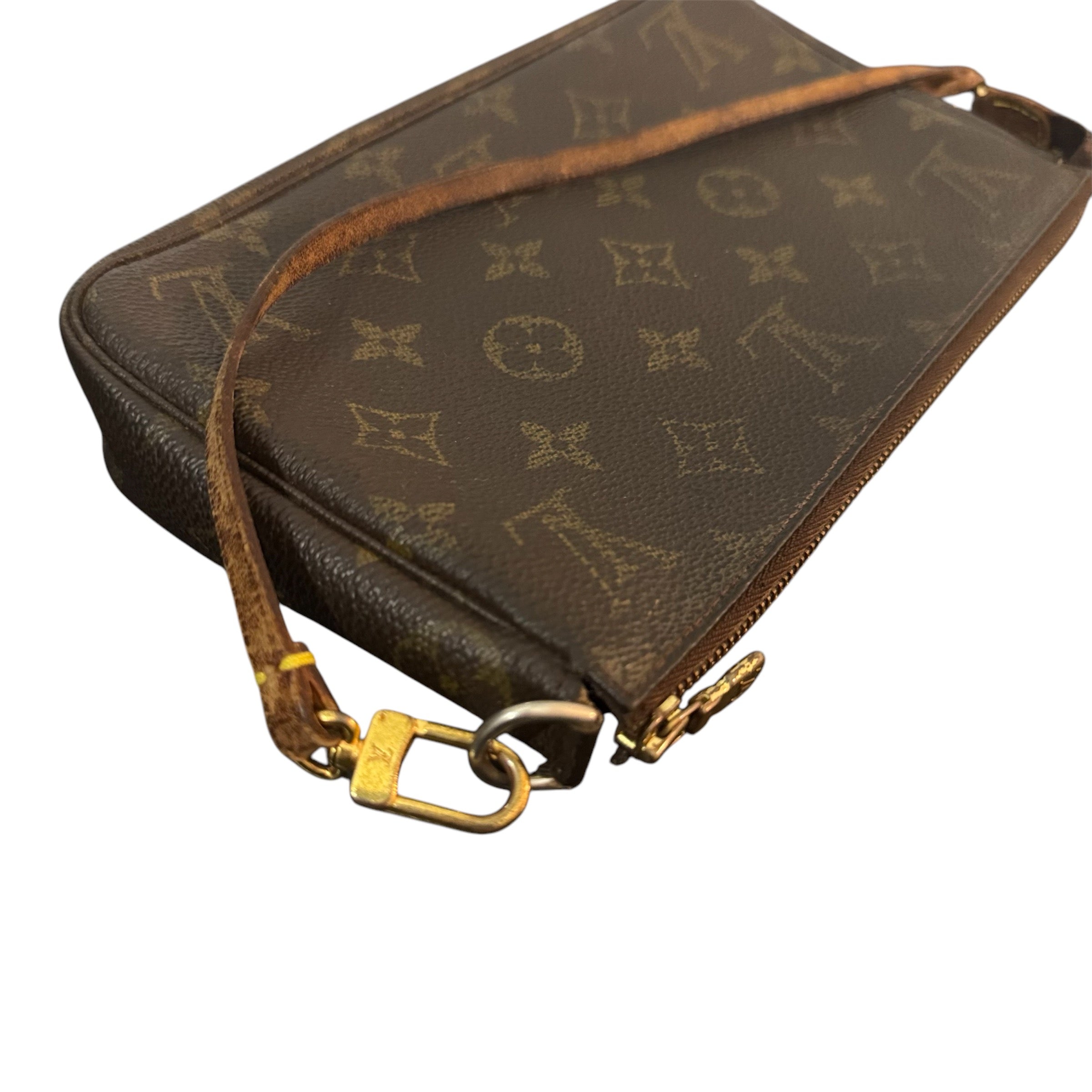 Louis Vuitton pochette pouch