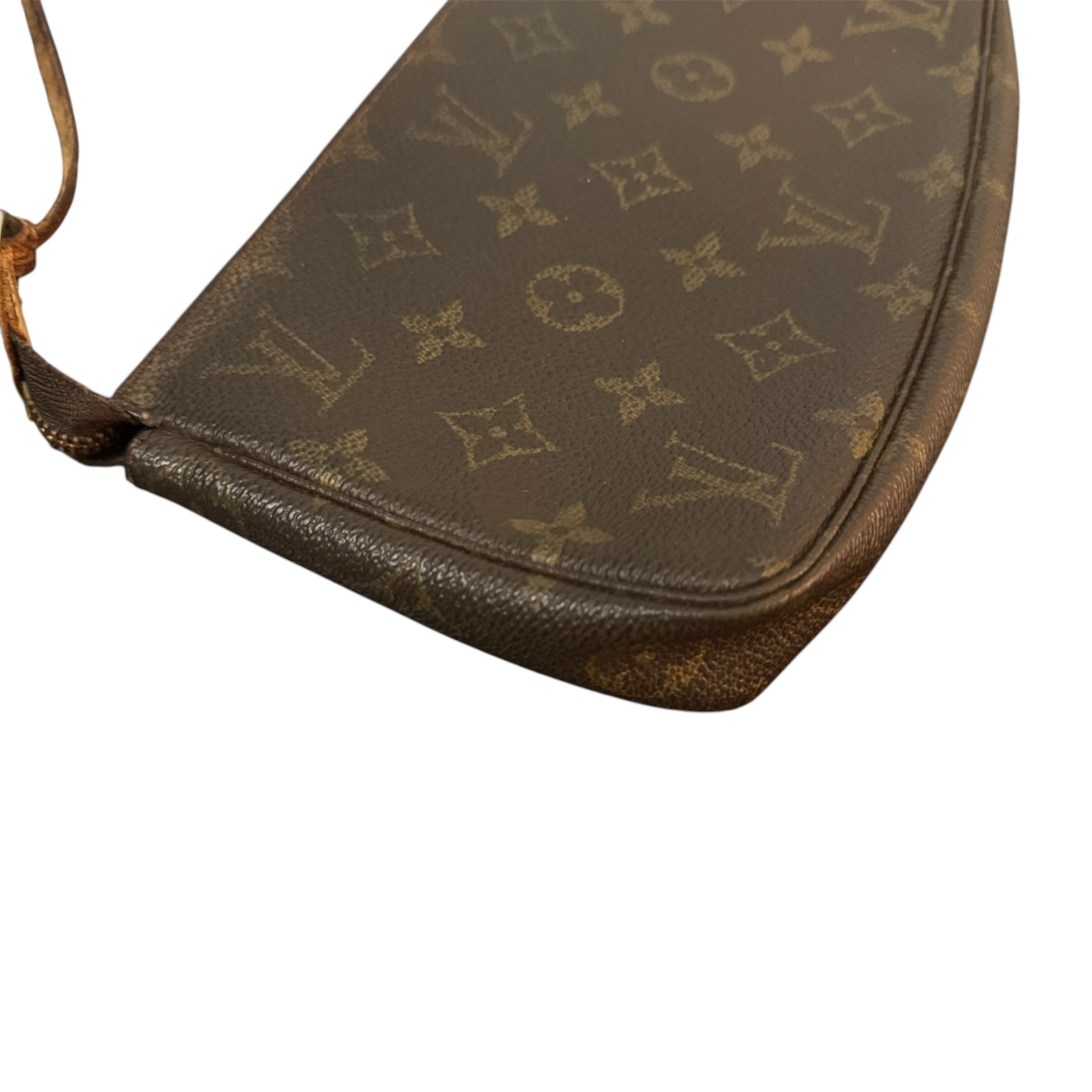 Louis Vuitton pochette pouch