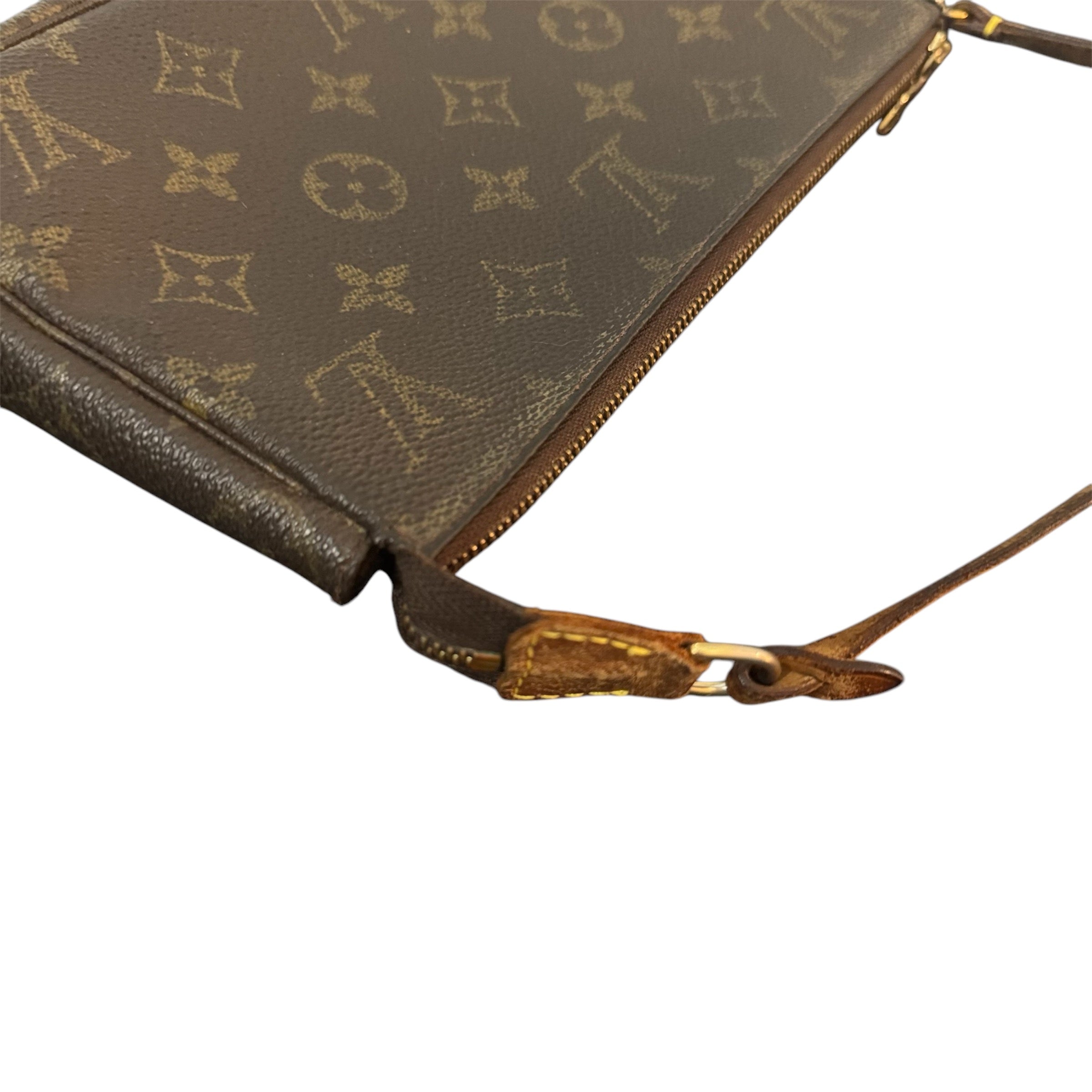 Louis Vuitton pochette pouch